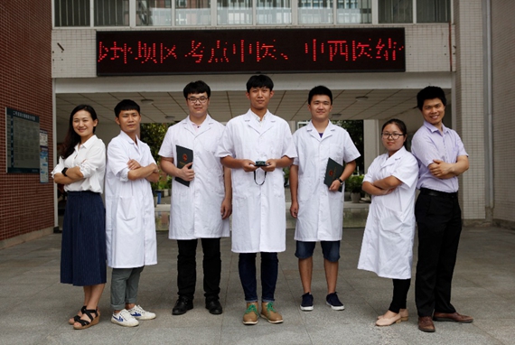 狠狠亚洲超碰狼人久久