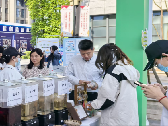 狠狠亚洲超碰狼人久久